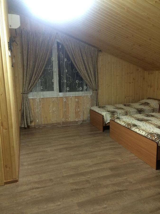 Guesthouse Tigranakert Pizunda Extérieur photo